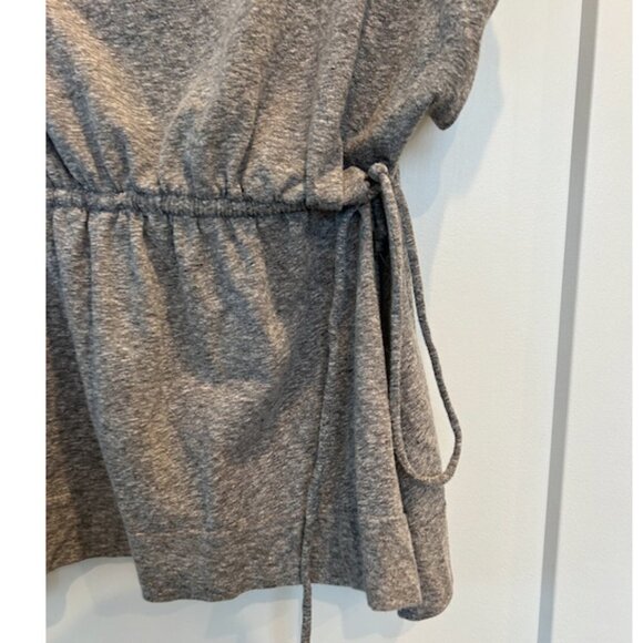 grey draw string top - Picture 3 of 5